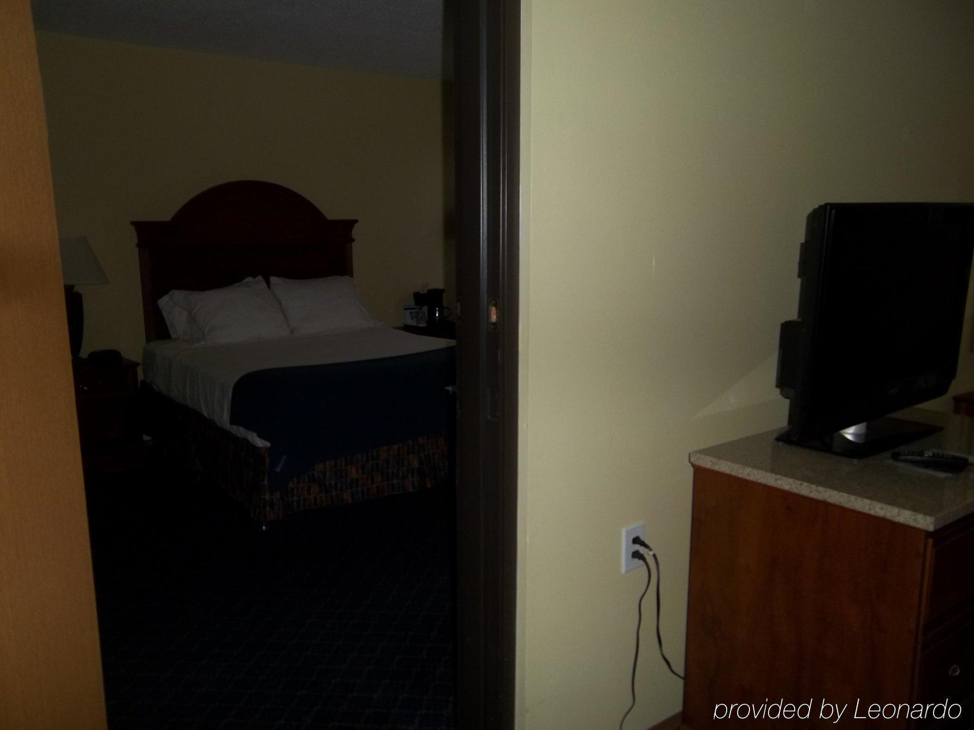 The Hotel Bemidji Room photo